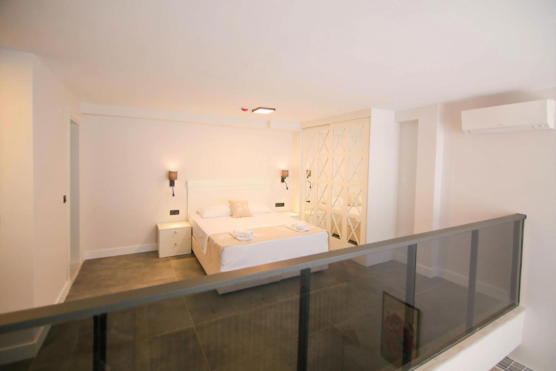 Krem Marin Otel Çeşme Exterior foto